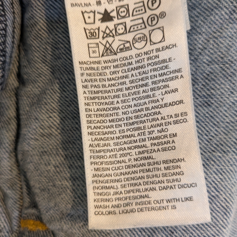 Levi's Classic Cut Blue Denim Jacket w/Bleach Flower & Y2K Pockets & Style - Picture 11 of 12